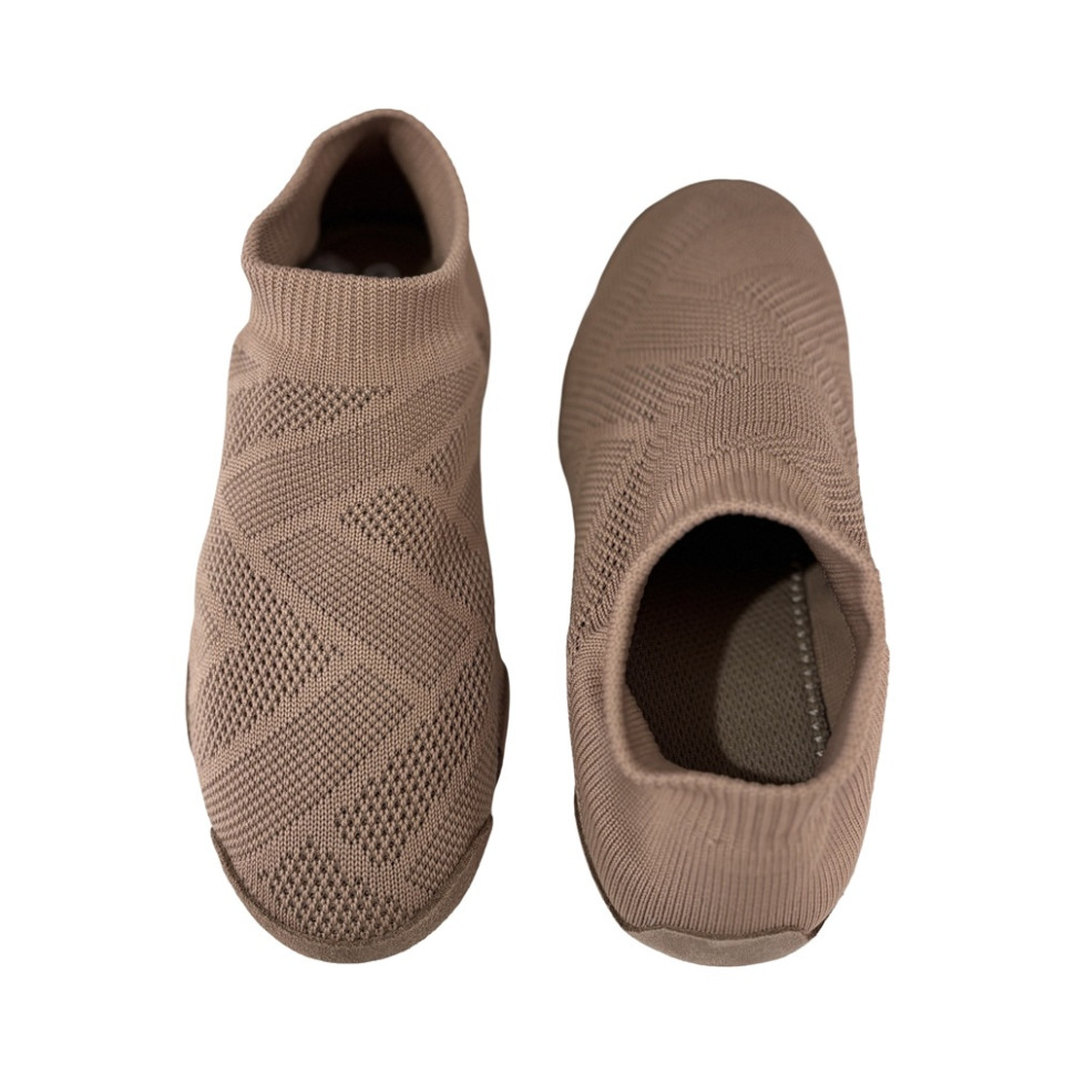 Чешки бежевые