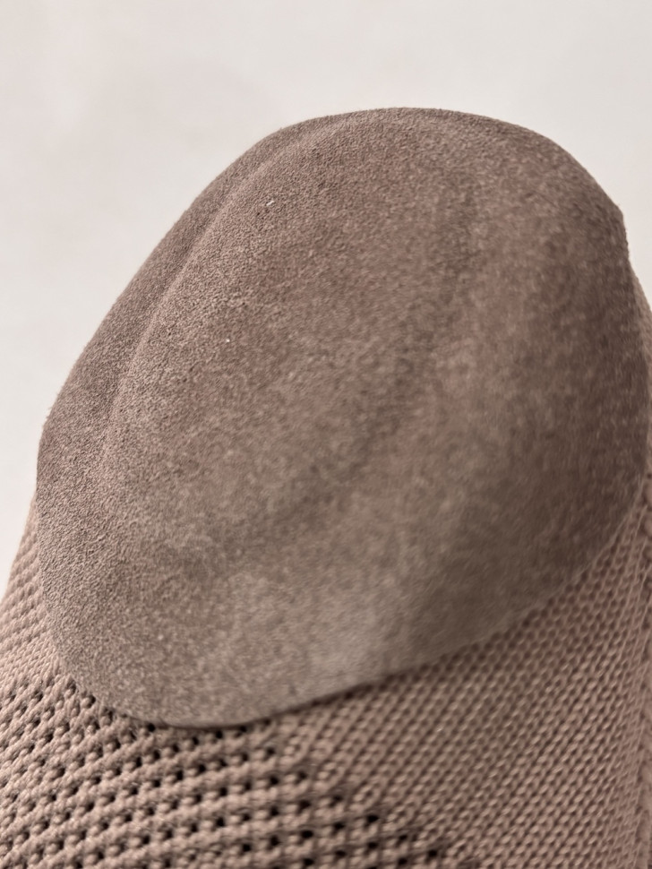 Чешки бежевые