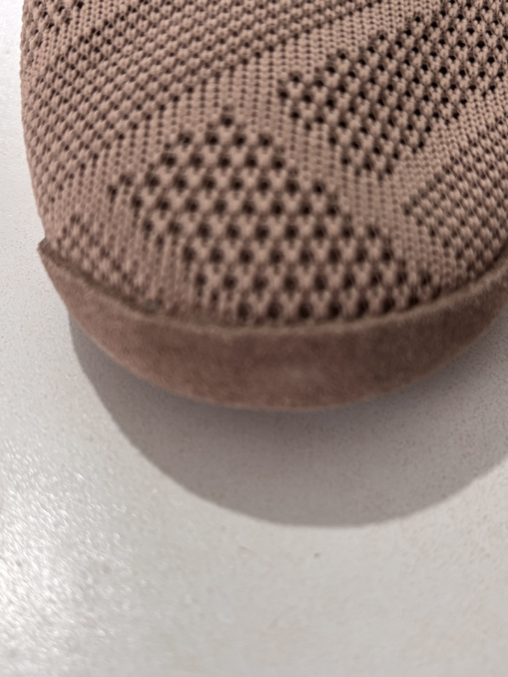 Чешки бежевые