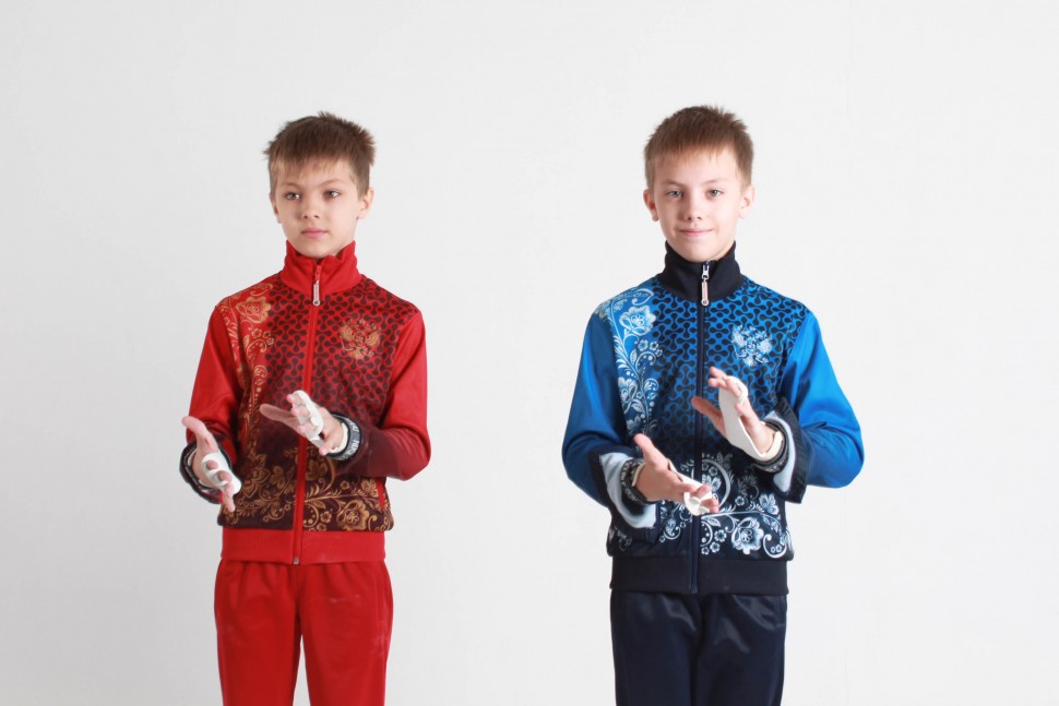 Куртка спортивная "Россия" (детская).  Цвет- красный.